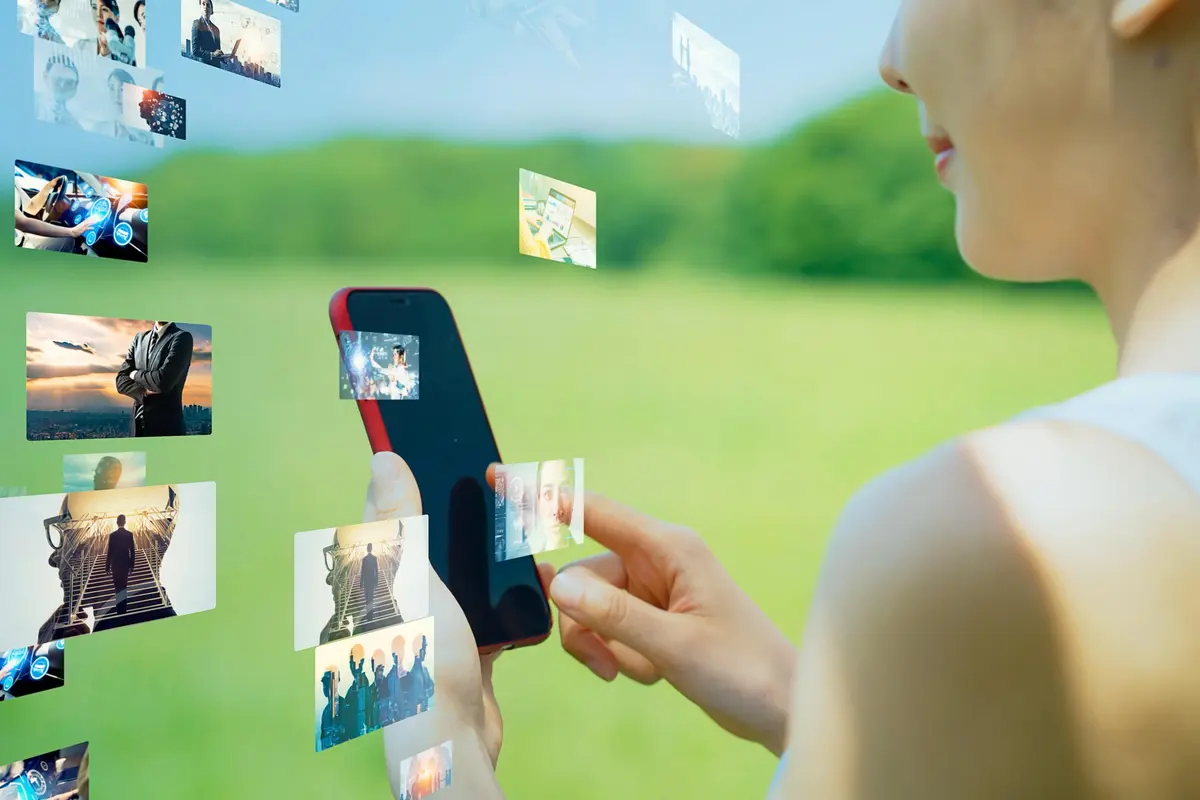 Mobil plný, záloha žádná. Češi riskují ztrátu fotek i videí