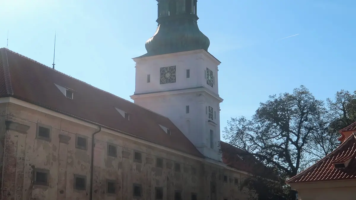 Klášter v Plasích už zase láká návštěvníky na obří hodinový stroj  
