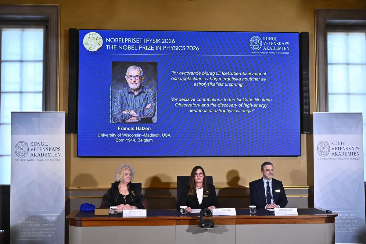 Nobelovu cenu za fyziku dostal Francis Halzen za objev vysokoenergetických neutrin 