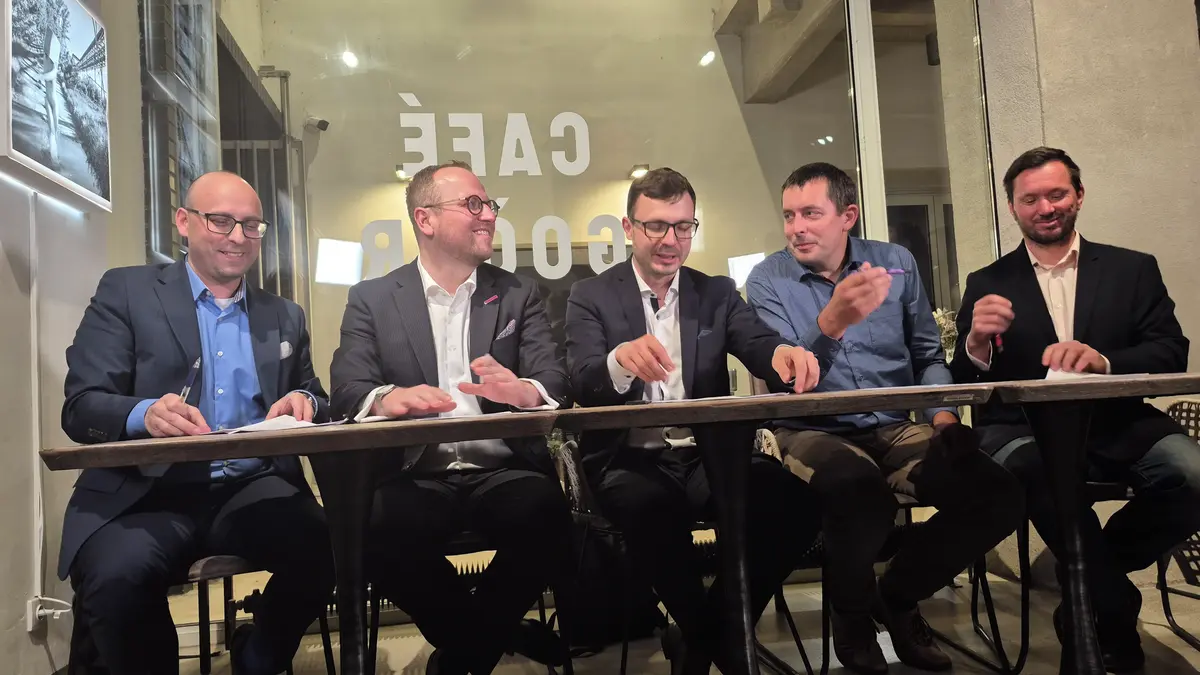 Pětikoalice v Pardubicích podepsala koaliční smlouvu